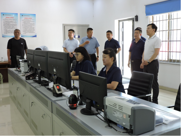 1720595874457686.png 濟寧市保安服務(wù)有限公司到集團公司考察交流421.png